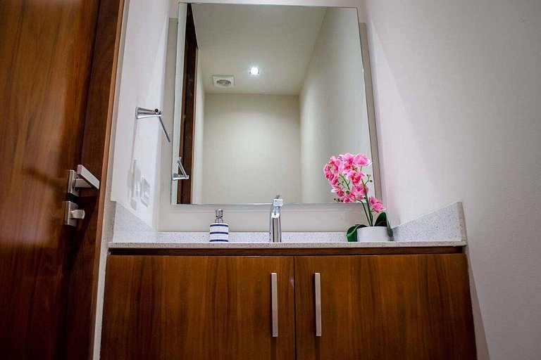 1 Br. | Steps from the beach | Roof w/Ocean view