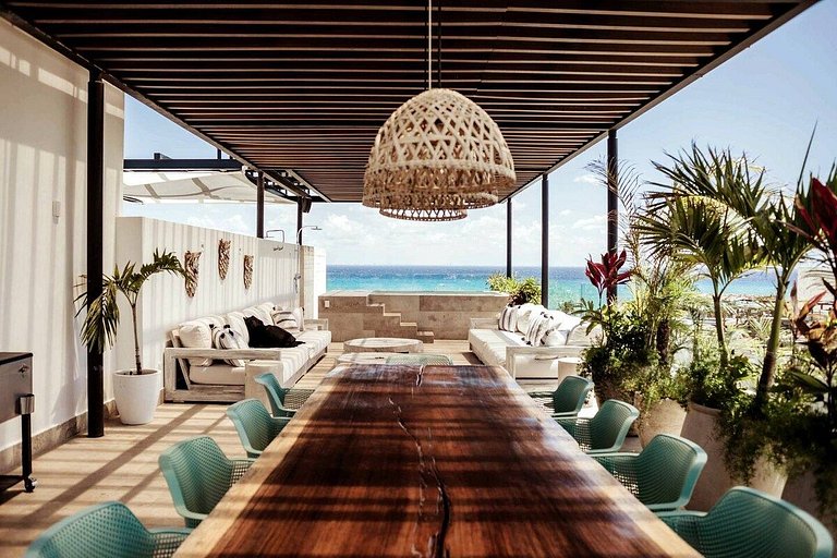 Oceanview PH | Private Rooftop & Jacuzzi