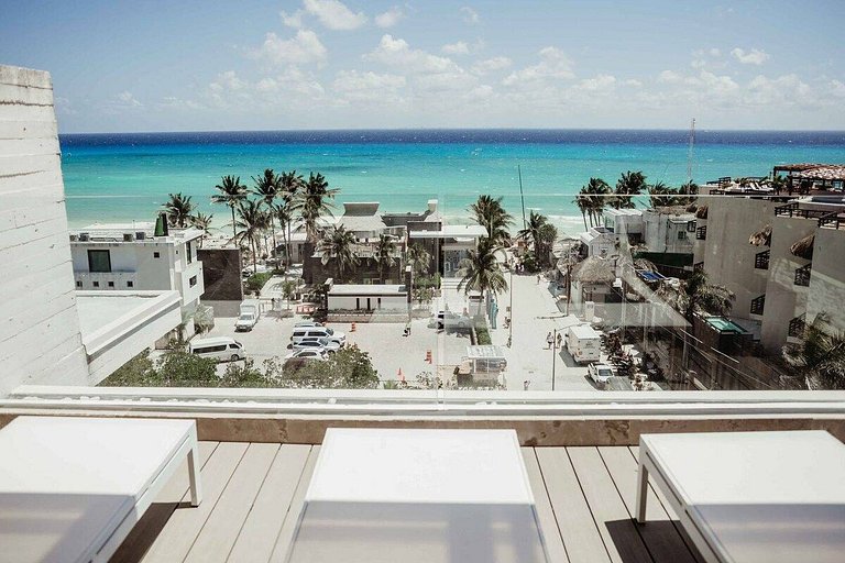 Oceanview PH | Private Rooftop & Jacuzzi