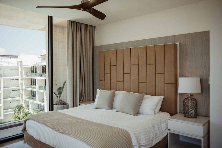 Oceanview PH | Private Rooftop & Jacuzzi