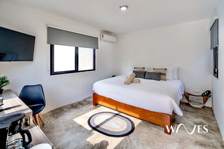 Private Room | Terrace + Pool & BBQ