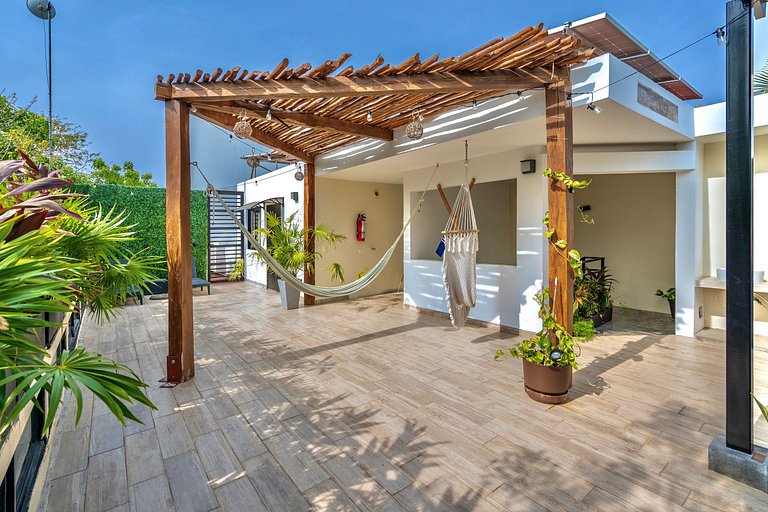 Private Room | Terrace + Pool & BBQ