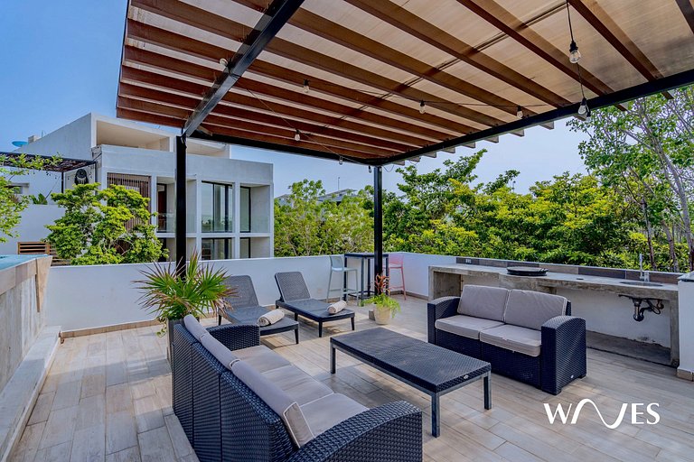 Private Room | Terrace + Pool & BBQ