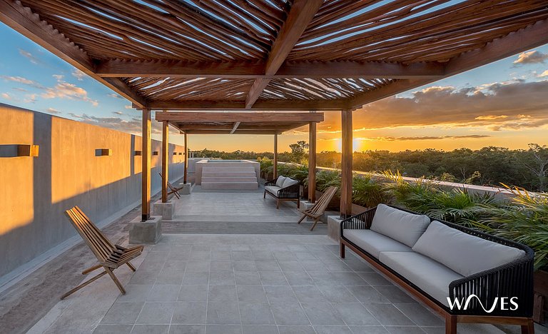 Peaceful Loft with View & Rooftop Pool