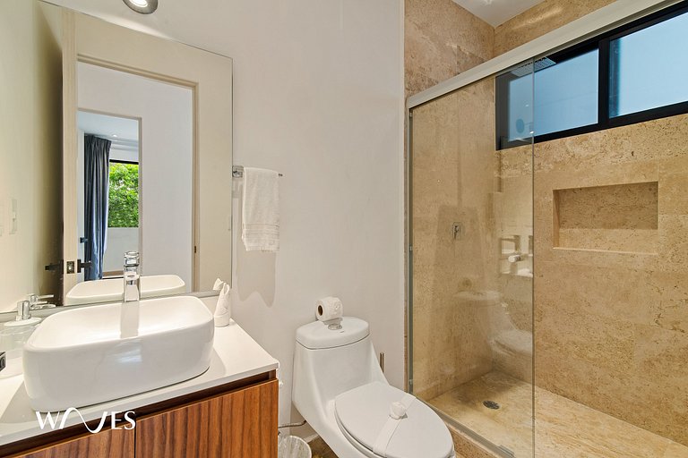 1 Br. | LX Amenities | Prime Location