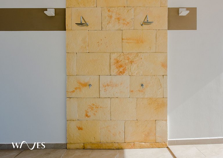 1BR | Steps from the Beach | Rooftop Pool