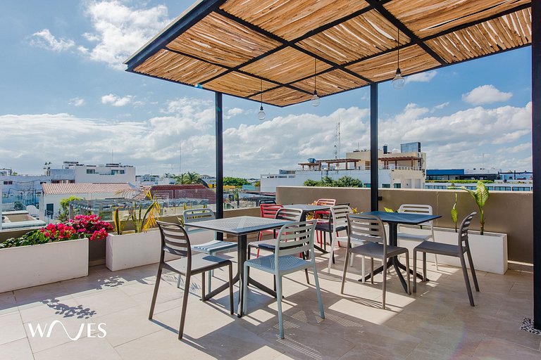 1BR | Steps from the Beach | Rooftop Pool