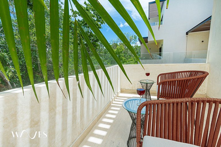 2BR | Rooftop w/ Infinity Pool + Jacuzzi + View