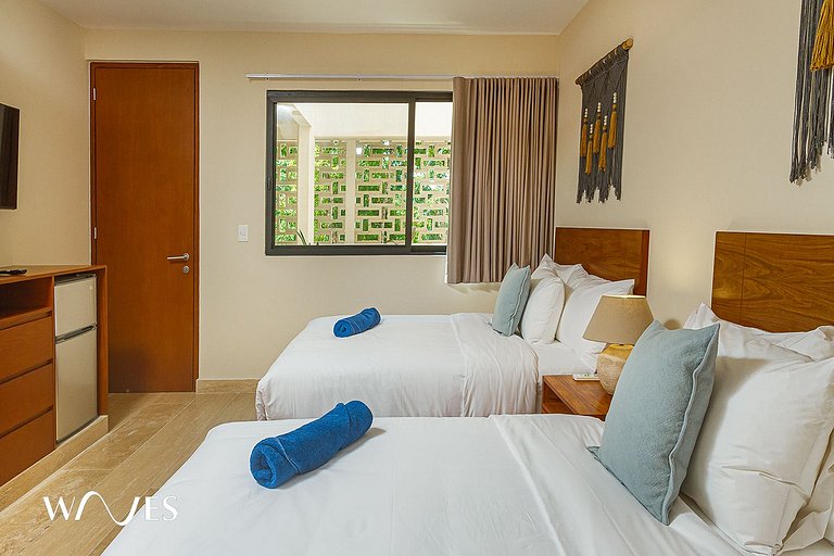 2BR | Rooftop w/ Infinity Pool + Jacuzzi + View