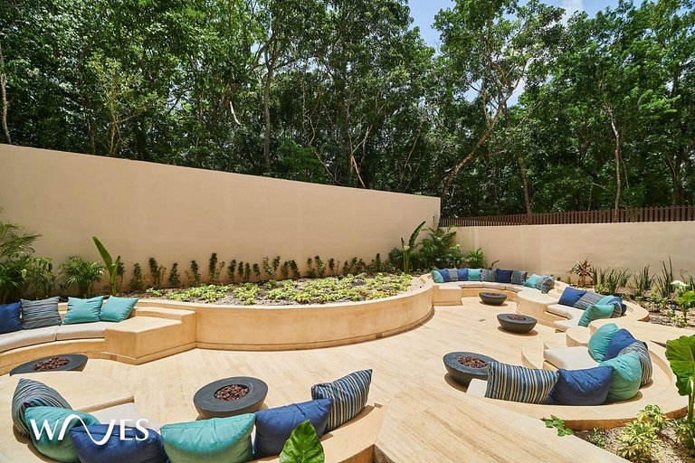 2BR | Rooftop w/ Infinity Pool + Jacuzzi + View