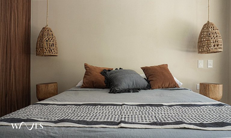 Exclusive Apt. w/Private Pool + Surround Speakers