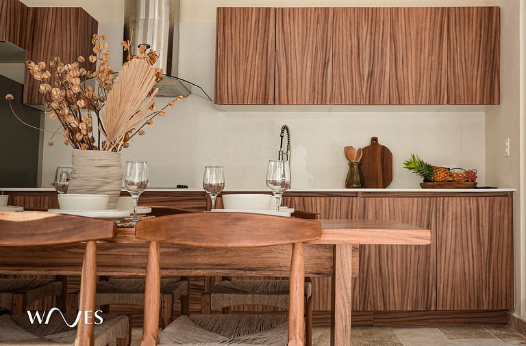 Exclusive Apt. w/Private Pool + Surround Speakers