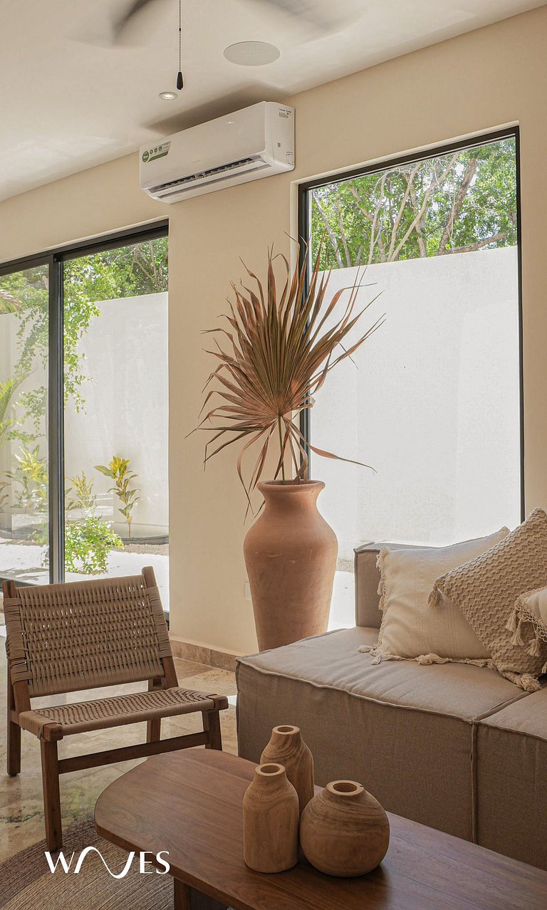 Exclusive Apt. w/Private Pool + Surround Speakers