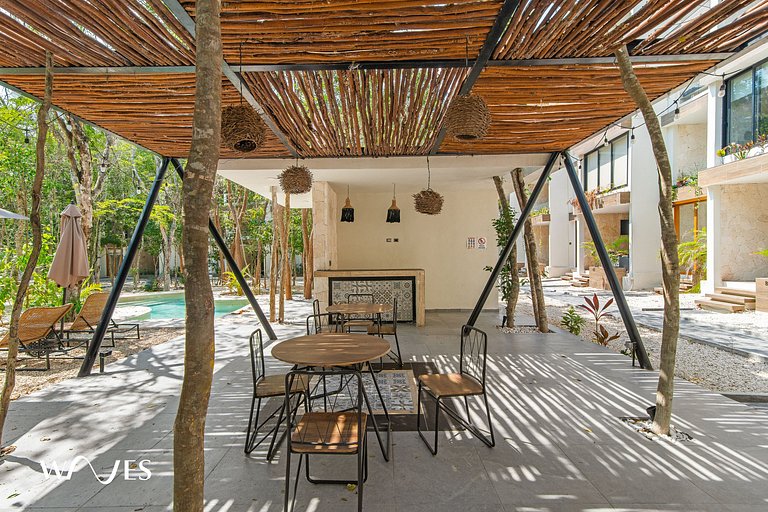 Spacious Loft w/Garden View | Pool + Jacuzzi | GYM