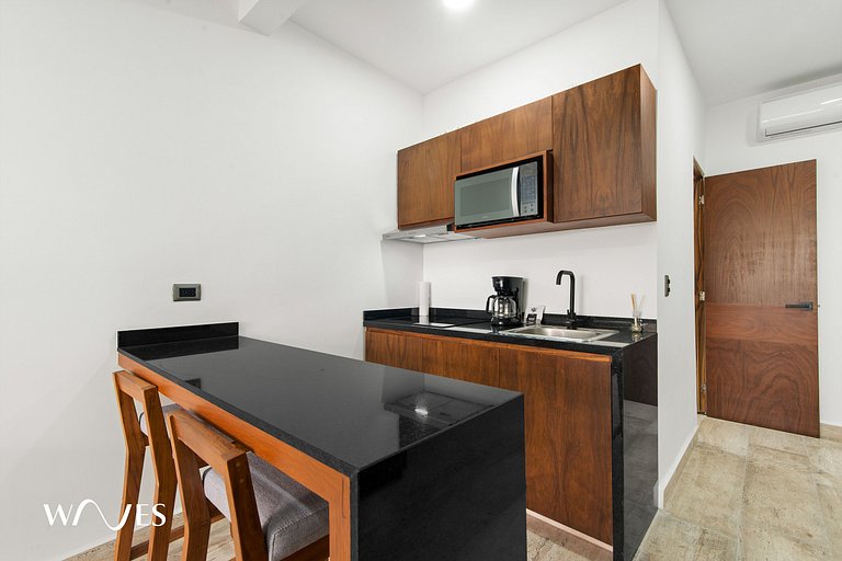 Spacious Loft w/Garden View | Pool + Jacuzzi | GYM