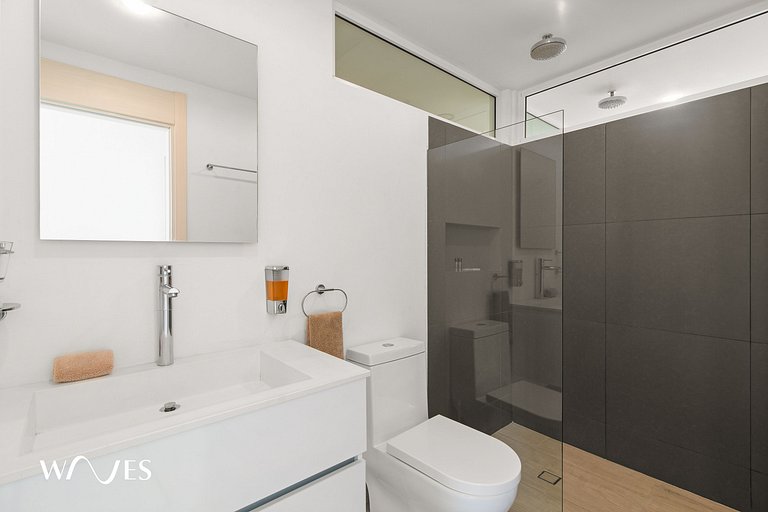 1 Br. w/5th avenue view | Steps from the beach