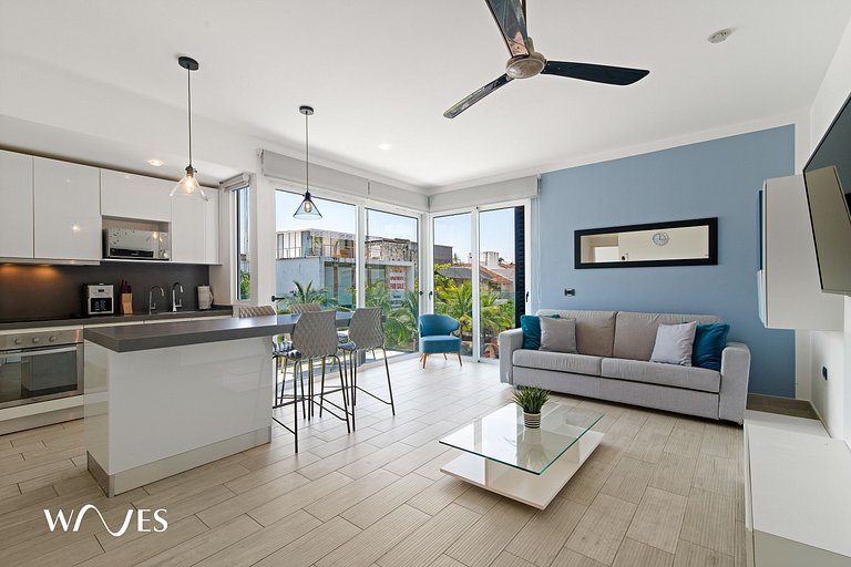 1 Br. w/5th avenue view | Steps from the beach