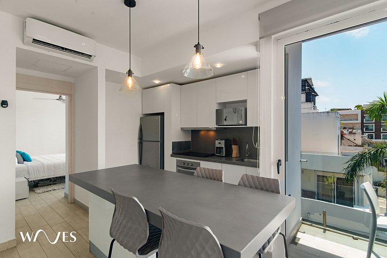 1 Br. w/5th avenue view | Steps from the beach