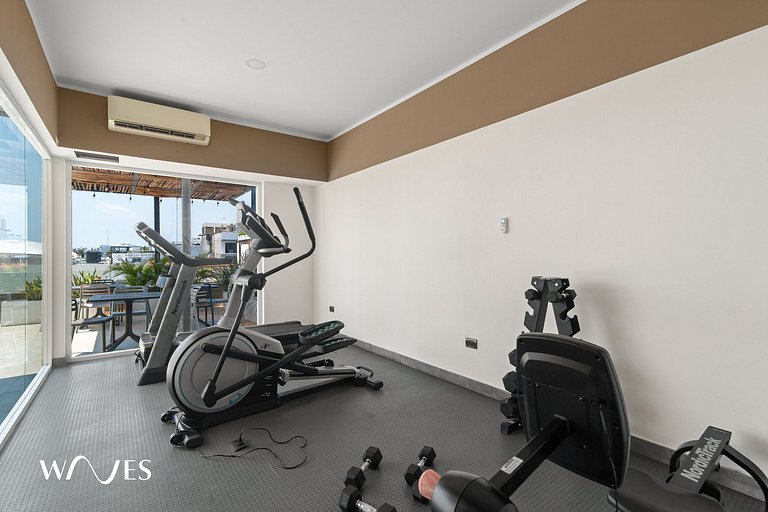 1 Br. w/5th avenue view | Steps from the beach