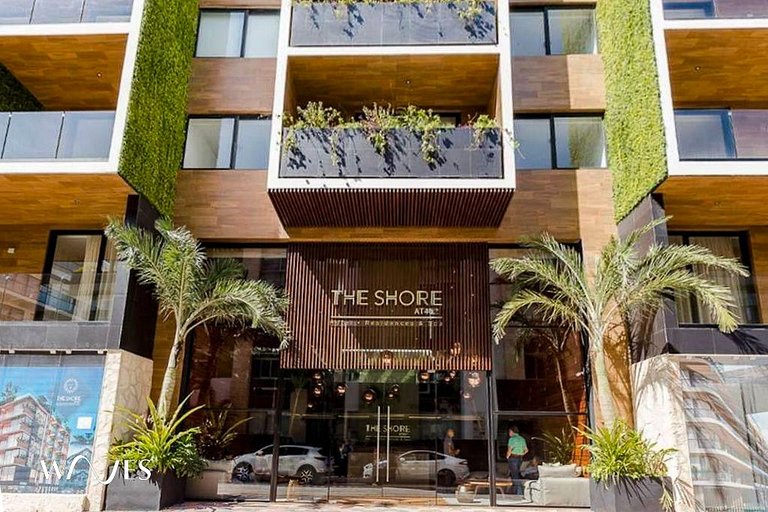 Bright 1BR Apartment Steps from the Beach