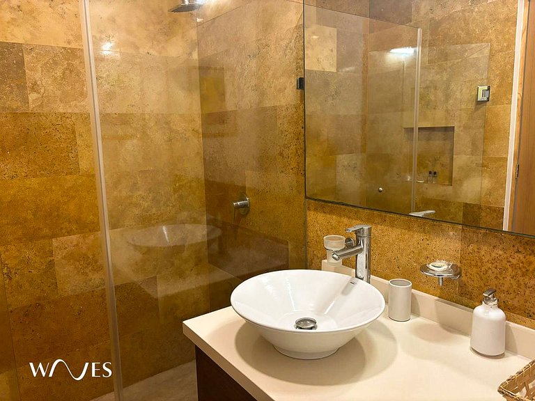 Bright 1BR Apartment Steps from the Beach