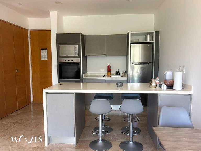 Bright 1BR Apartment Steps from the Beach