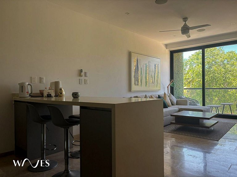 Bright 1BR Apartment Steps from the Beach