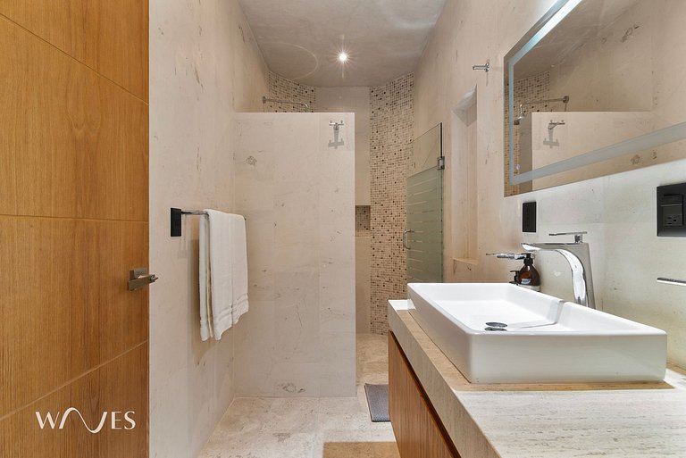 Best Spot on 5th Ave - 2BR with King Beds & Style