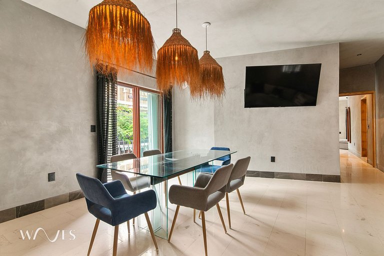 Best Spot on 5th Ave - 2BR with King Beds & Style