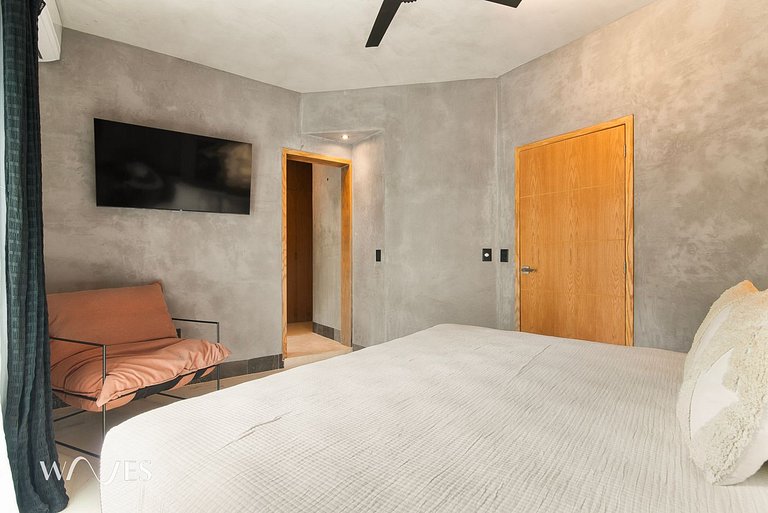 Best Spot on 5th Ave - 2BR with King Beds & Style