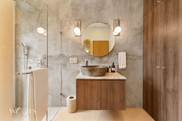 2-Bedroom Condo | Modern & Near Beach