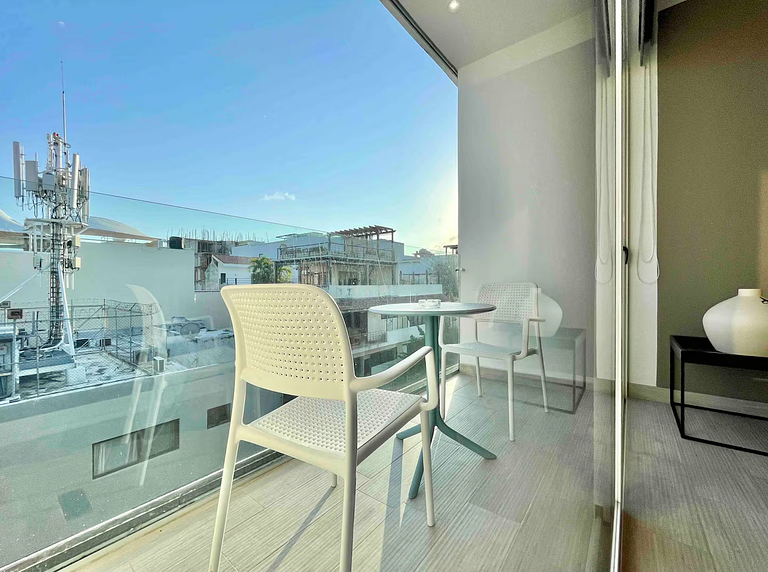 Steps from Beach | Chic 5th Ave Apt w/Rooftop Pool