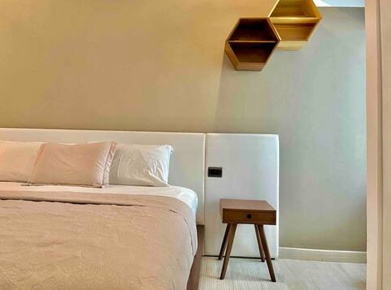 Steps from Beach | Chic 5th Ave Apt w/Rooftop Pool