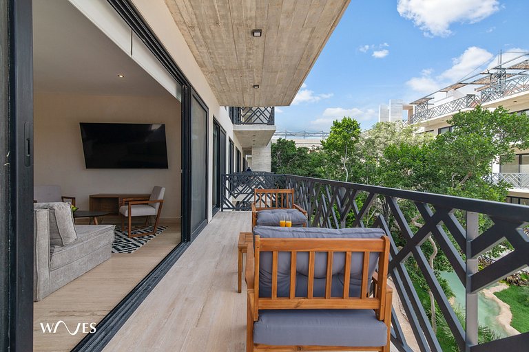 Loft Espacioso con Balcón | Cerca de Zona Hotelera