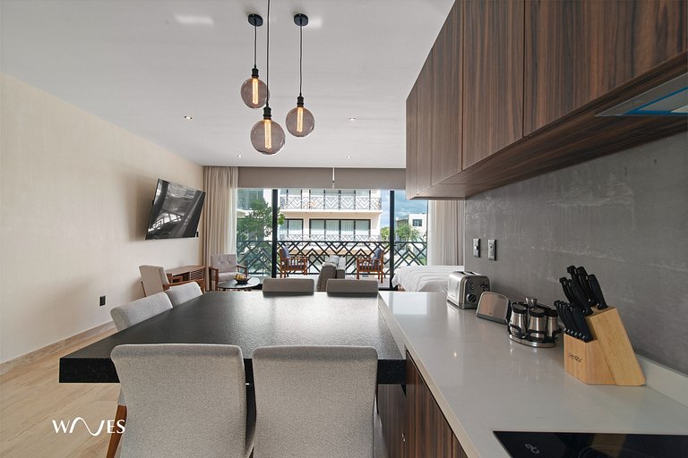 Loft Espacioso con Balcón | Cerca de Zona Hotelera