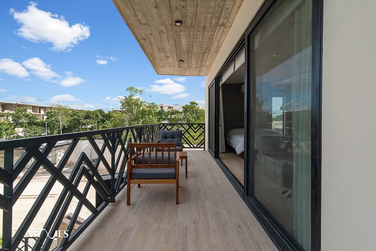 Spacious Loft with Balcony Near Hotel Zone Palais Tulum by W