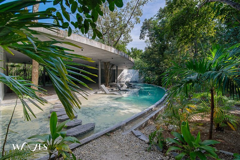 PH de 2 habitaciones con piscina privada en una comunidad ce