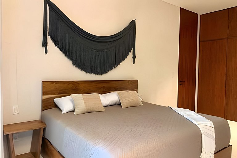 Charming 2BR Ground Floor w/ Private Pool