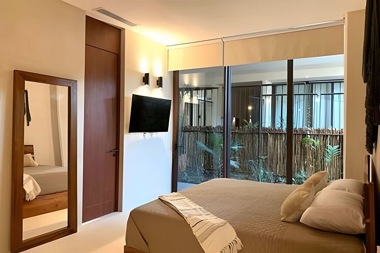 Charming 2BR Ground Floor w/ Private Pool