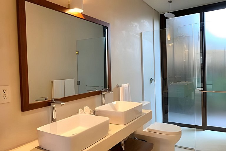 Charming 2BR Ground Floor w/ Private Pool