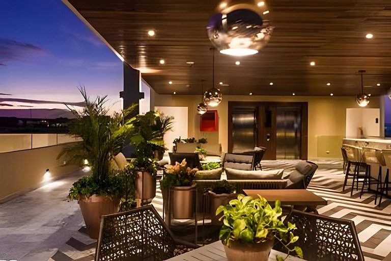 2 Br. with Rooftop Pool and Stunning Ocean View