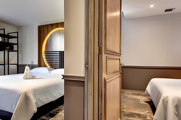 2 Br. with Rooftop Pool and Stunning Ocean View