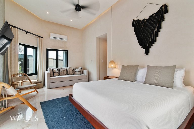 Prime 5th Ave Stay - 4BR with King Beds & City Vie