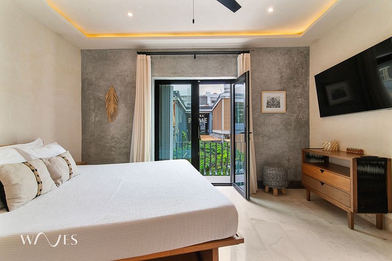 Prime 5th Ave Stay - 4BR with King Beds & City Vie