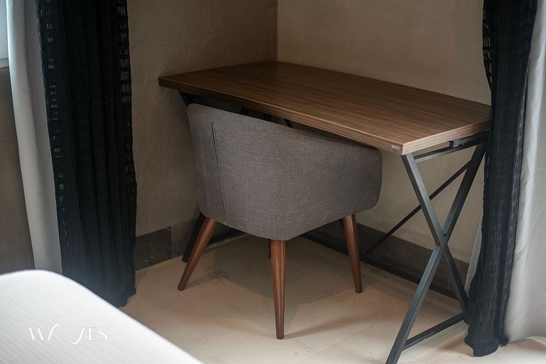 Prime 5th Ave Stay - 4BR with King Beds & City Vie