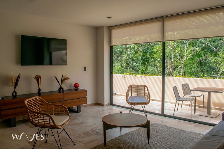 Spacious 2 Br. w/Private Pool and Stunning Views