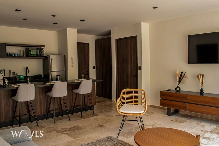 Spacious 2 Br. w/Private Pool and Stunning Views