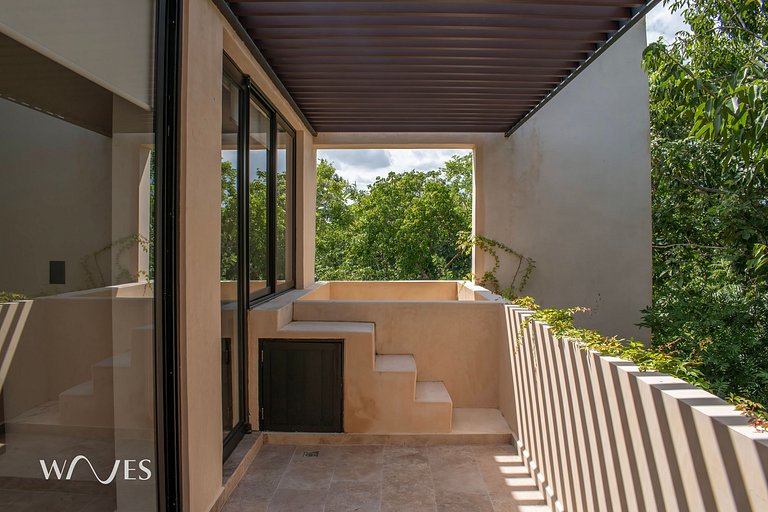 Spacious 2 Br. w/Private Pool and Stunning Views