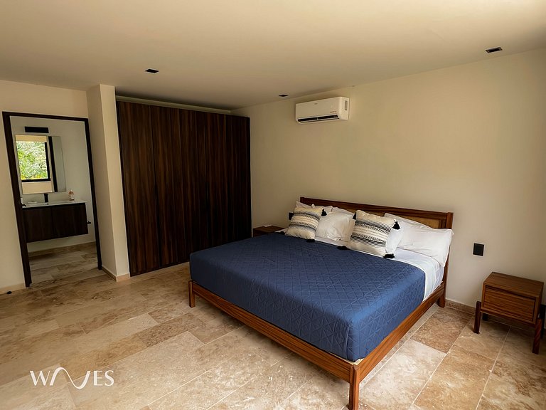 Spacious 2 Br. w/Private Pool and Stunning Views