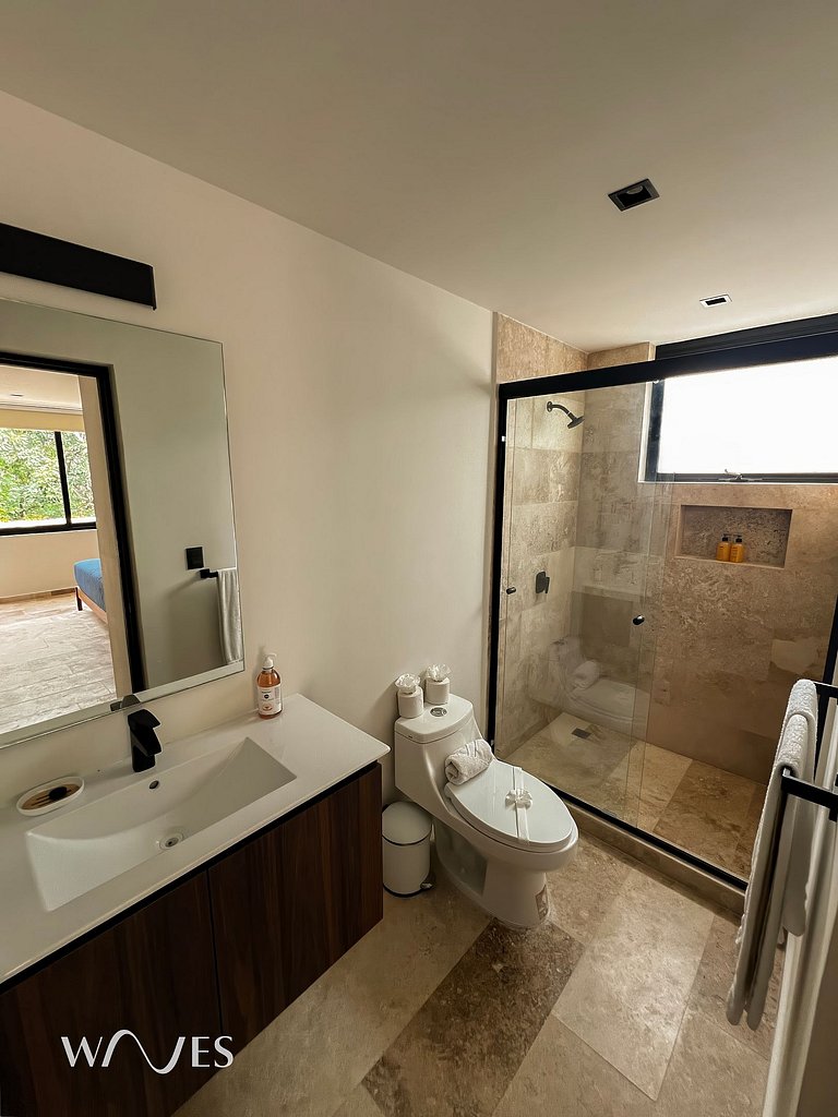 Spacious 2 Br. w/Private Pool and Stunning Views